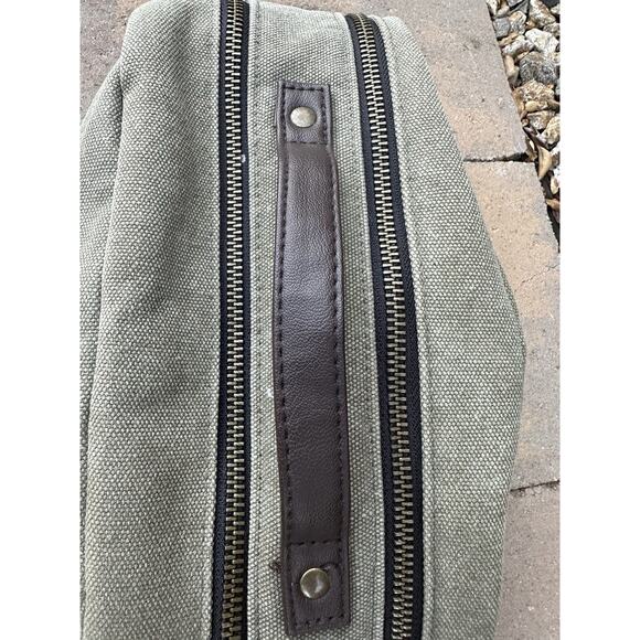 Lacrosse Shave Kit Travel Bathroom Make up Grooming - Olive Green/ Khaki - Picture 7 of 12